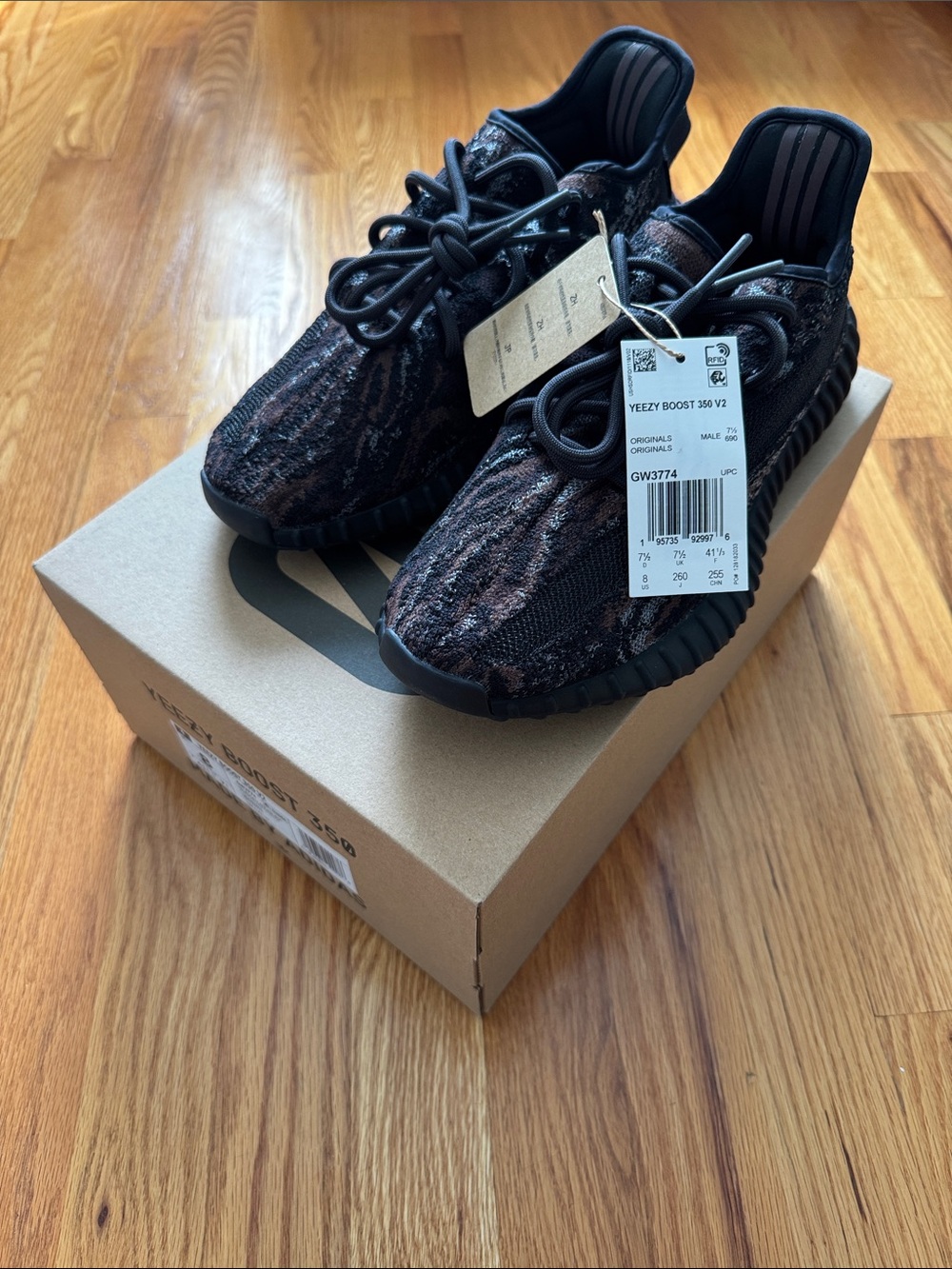 Yeezy Boost 350 V2 Men’s Sneakers - Black/Brown Accent